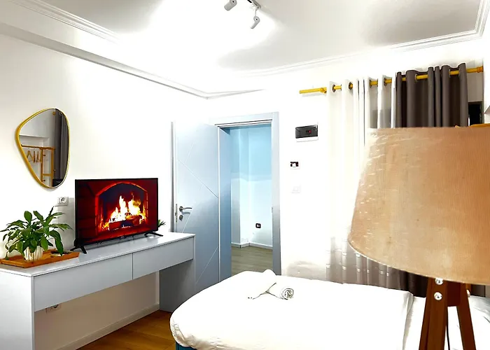 Square Hotel