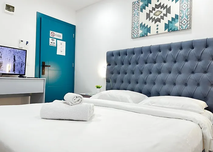 Hotel Square 3*