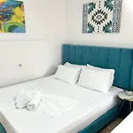 Square 3* Tiran