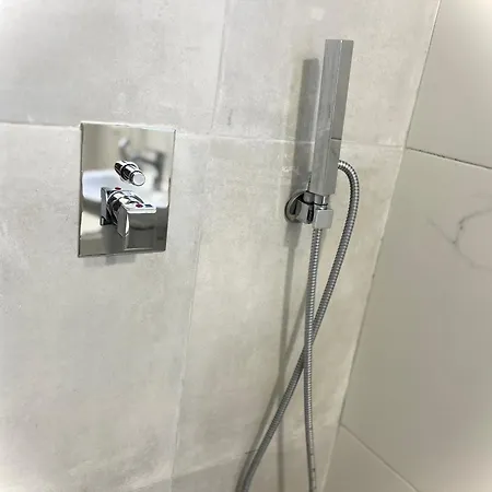 Square 3* טיראנה