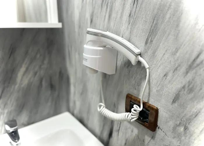 Hotel Square 3*