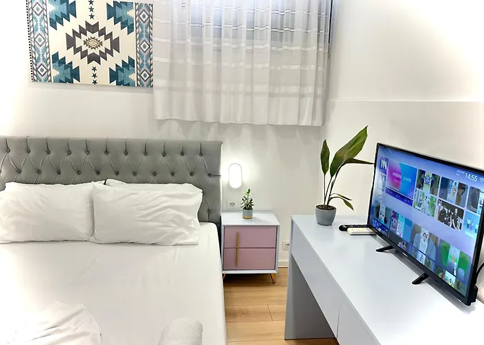 Square Hotel 3*