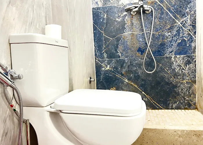 Hotel Square 3*