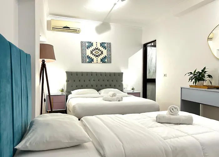 Square Hotel 3*