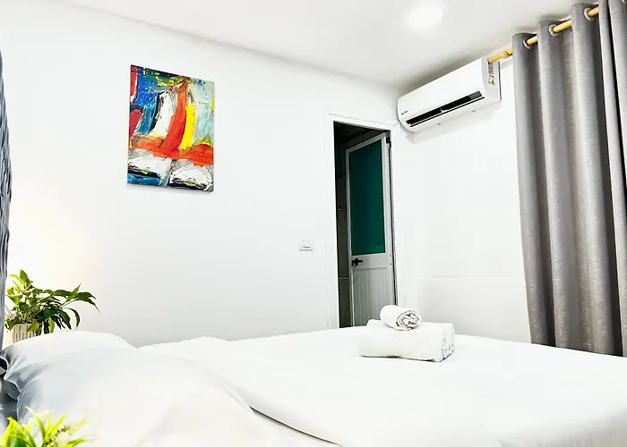 Hotel Square 3*